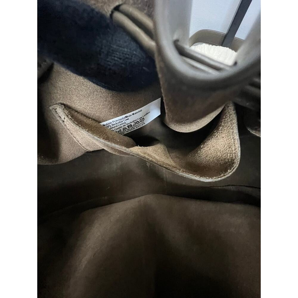 A.P.C. Courtney Small Bucket Bag Taupe Smooth Leather Crossbody NWT Dust Bag - Picture 11 of 14